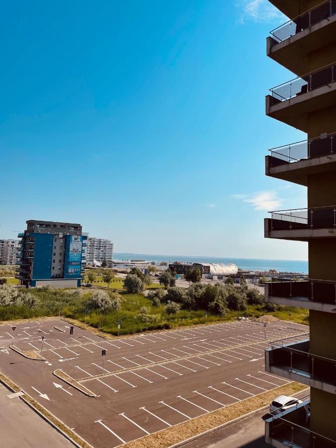 Summerland & Sea View Apartment Mamaia